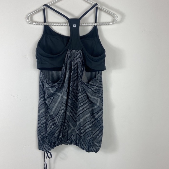 Fabletics Gray & Black Norwalk Aztec Diamond Built in Bra Workout Tank Top Small - Picture 5 of 7